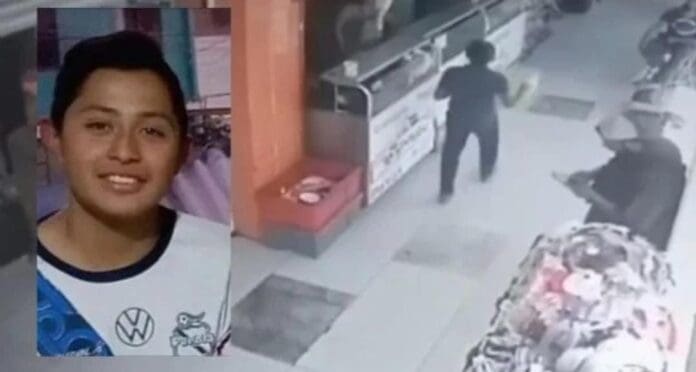 Protestan familiares en Puebla por la desaparición de un menor de 14 años; fue a vender gelatinas y no volvió.