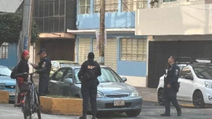 Conductor dispara contra otro sujeto tras un percance vial en la CDMX