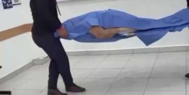 Fallece una mujer en consultorio de Similares en el centro de Cancún. Había acudido a realizarse unos análisis.