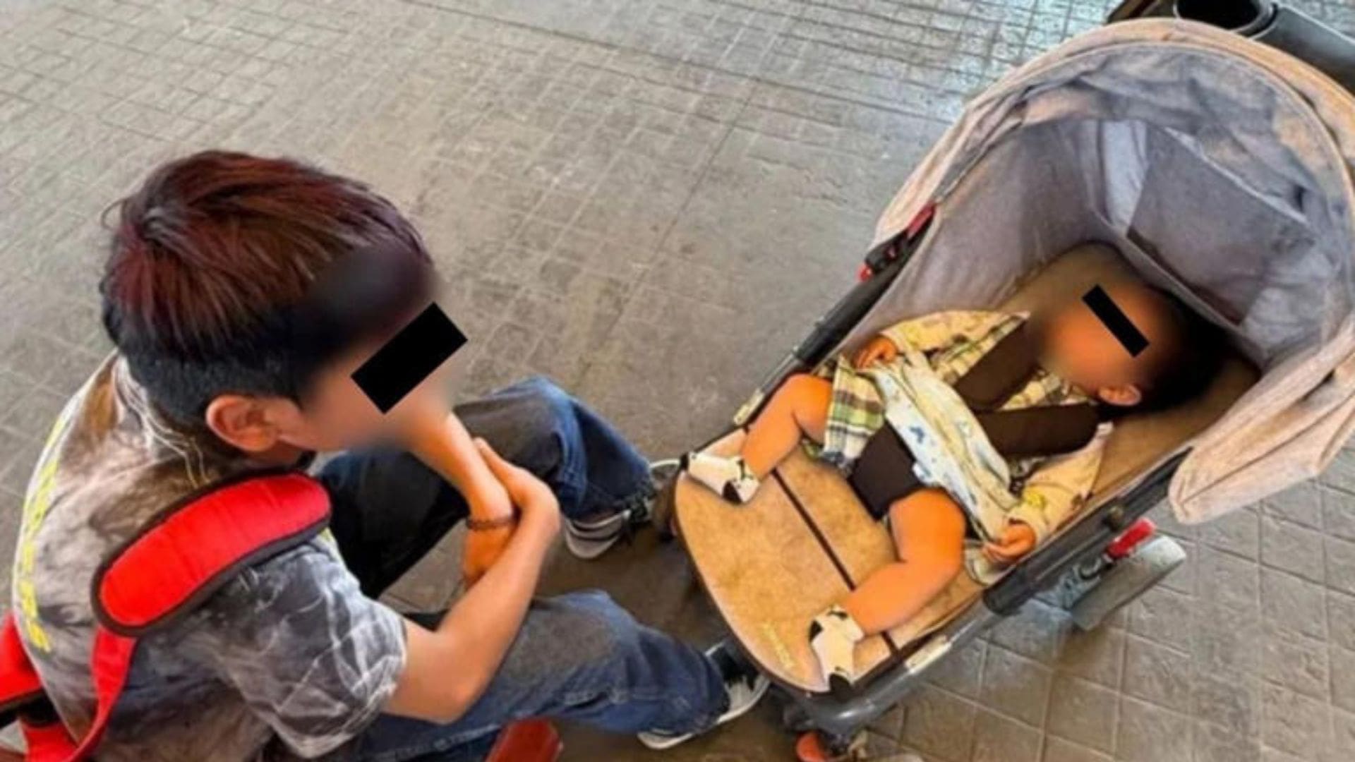 Resguardan a niño de 12 años que abordó el Mexibús junto con su hermano de ocho meses, en CDMX