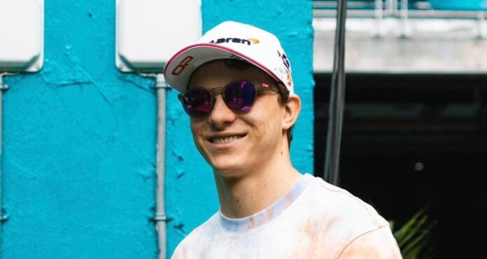 El australiano Oscar Piastri de McLaren domina primeras pruebas del GP de Miami; le siguieron Leclerc y Verstappen.