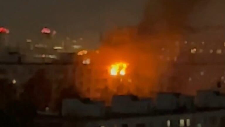 Mueren dos personas tras explosión en un edificio en Rusia