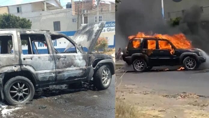 Presuntos sicarios incendian auto y bloquean carretera tras ser descubiertos tirando un cadáver en Guanajuato