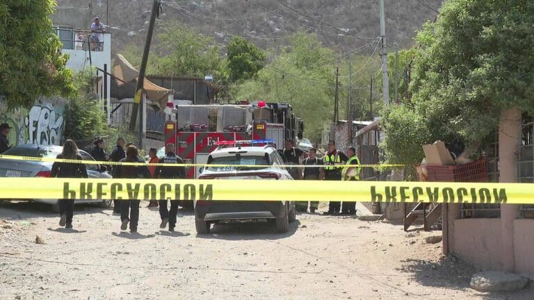 Abuelita rescata a cinco niños en un incendio en Hermosillo, Sonora