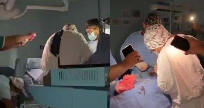 Se va la luz en hospital de Oaxaca en plena operación, usan celulares para iluminar. Pero lo bueno que ya casi somos Dinamarca.