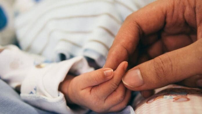 Madre recupera a su bebé en CDMX tras ser víctima de violencia vicaria