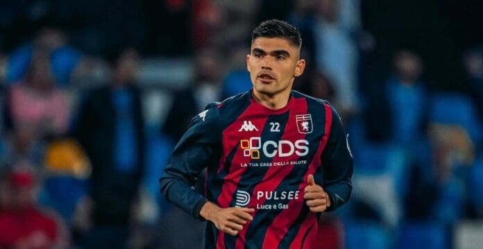 El defensa mexicano Johan Vásquez anotó el gol del empate del Genoa ante el Napoli en el juego realizado este domingo.