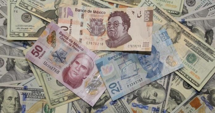 Peso mexicano pierde fuerza tras acuerdo por aranceles entre China y Estados Unidos. Llegó a estar hasta en 12.58.