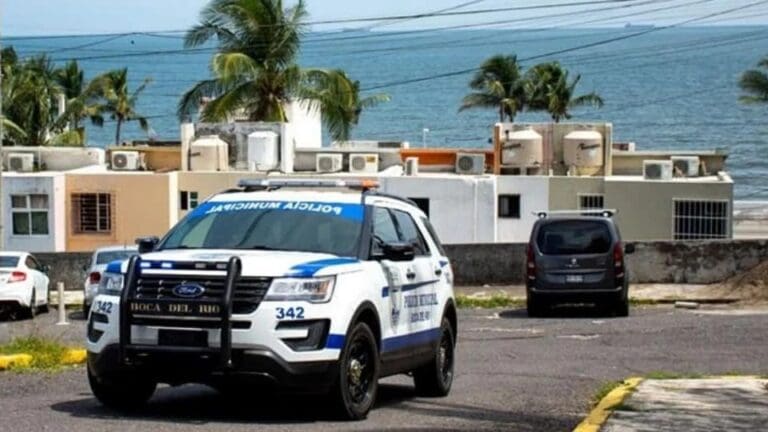 Asesinan a dos agentes de la FGR durante emboscada en Boca del Río, Veracruz