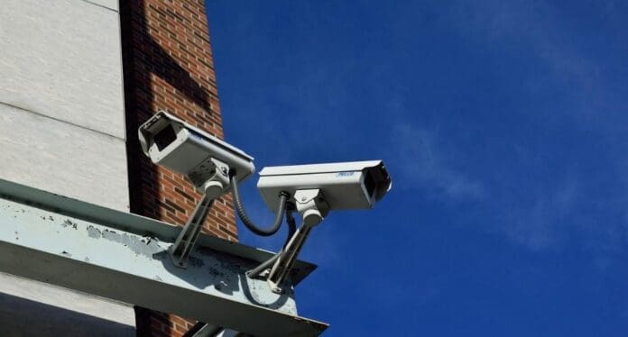 La presidenta de AMEXME Riviera Maya exhorta a los empresarios de Playa del Carmen a conectarse al C4 para una mayor seguridad.