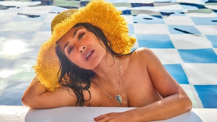 Salma Hayek causa sensación tras salir en la portada de la revista 