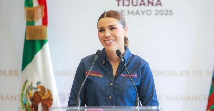 Estados Unidos analiza cancelar visas de más de 30 políticos mexicanos que tendrían presuntos nexos con el narco.