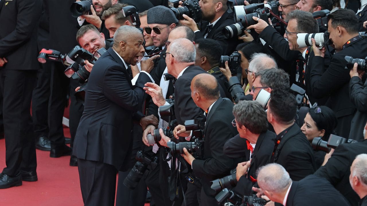 Video: Denzel Washington protagoniza altercado con fotógrafo en el Festival de Cannes