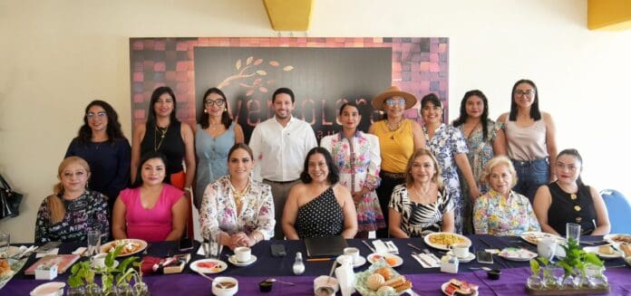 Renán Sánchez Tajonar se reúne con mujeres empresarias en Chetumal