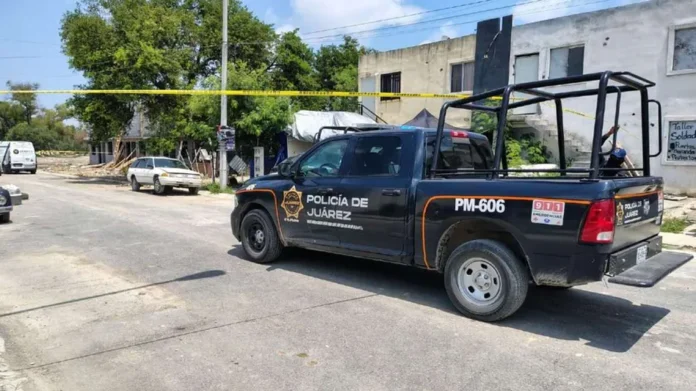 Hallan muerto a guardia de seguridad en la orilla de un arroyo en Juárez, Nuevo León