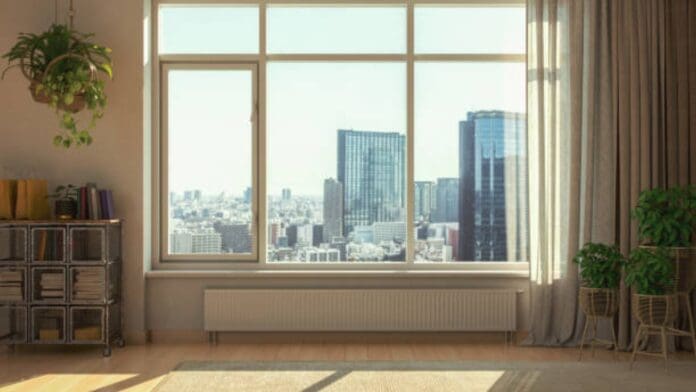 Clérigo se arroja desde un tercer piso tras ser detenido por pedofilia en Francia