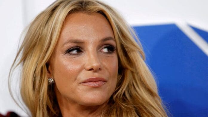 Britney Spears protagoniza altercado tras encender un cigarro en pleno vuelo a Los Ángeles