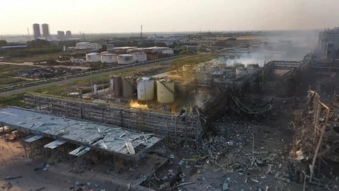 Mueren cinco personas y 19 resultan heridas tras explosión en planta química en China