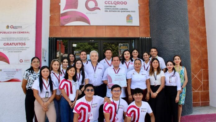 Reconocen al CCLQROO por su excelencia en el Servicio Público