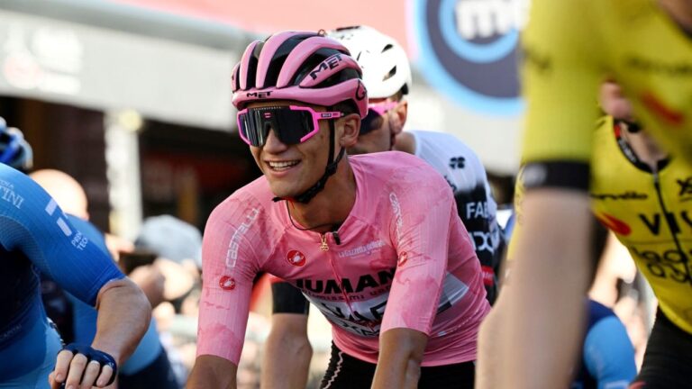 Video: Mexicano Isaac del Toro mantiene liderato del Giro de Italia a falta de tres etapas