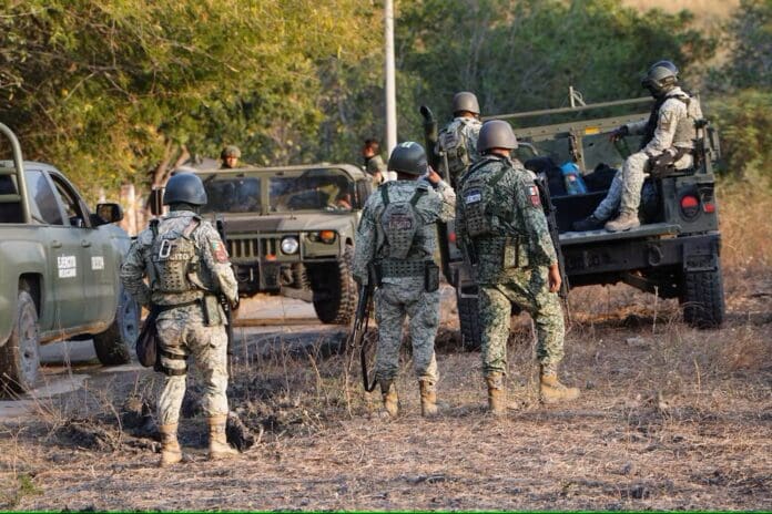 Capturan a 17 presuntos sicarios vinculados al ataque contra militares en Michoacán y Jalisco