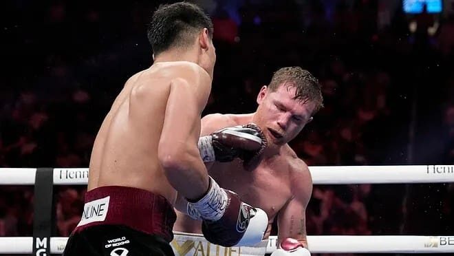 Canelo Álvarez reitera su pedido de revancha tras su derrota ante Dmitry Bivol