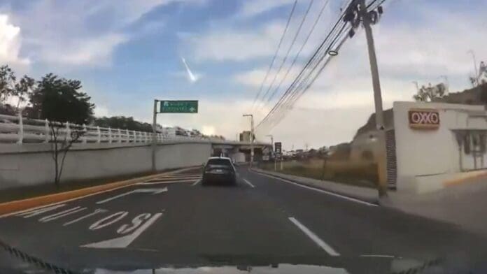 Asteroide es captado en video atravesando el cielo de San Luis Potosí