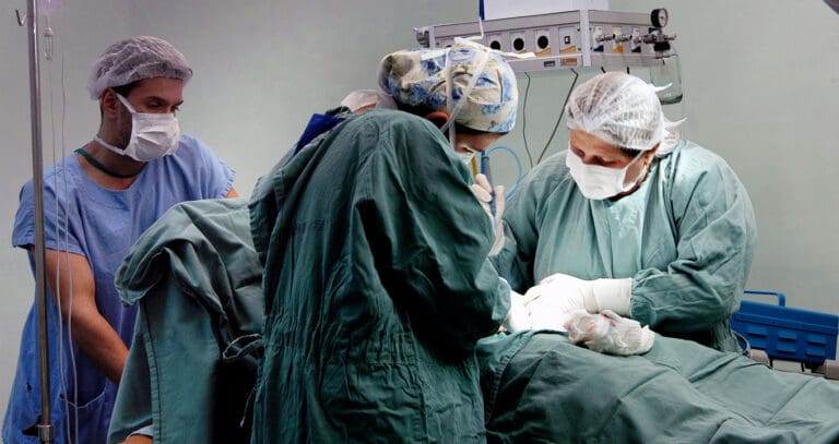 Mujer muere durante cesárea en Michoacán; investigan posible mala praxis