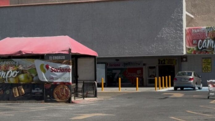 Abuelita abandona a sus dos nietas afuera de un supermercado en Durango