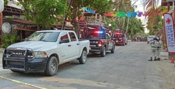 Asesinan a un cocinero afuera de un restaurante en zona turística de Tulum. Más violencia en dicha localidad.