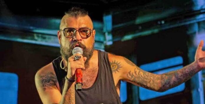 Dr. Shenka, vocalista de Panteón Rococó sufrió un preinfarto; banda canceló su concierto en San Juan del Río.
