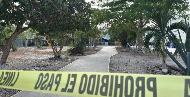 Una mujer asesinó a un policía de Cancún que llevaba a su hijo a la escuela. Lo culpaba por abusar de un familiar.