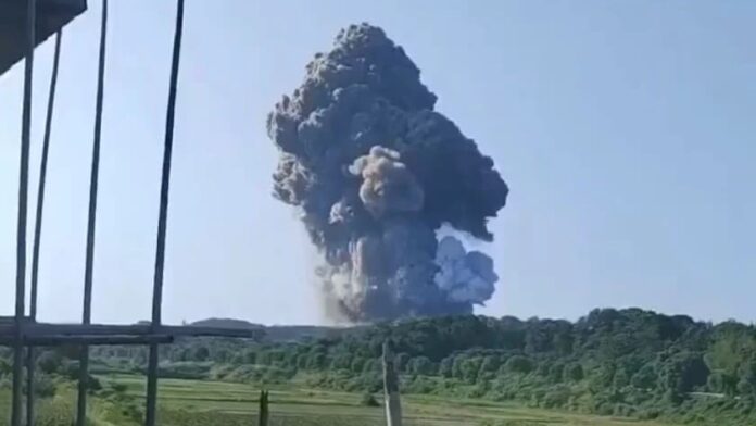 Video: Explosión en fábrica de fuegos artificiales deja al menos nueve muertos y 30 heridos en China