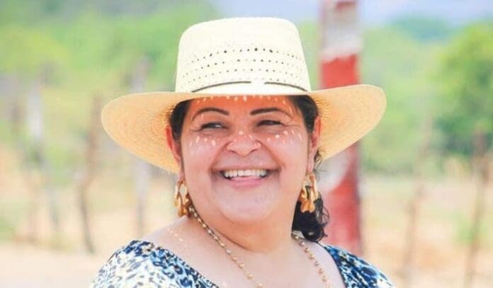 Asesinan a alcaldesa de Tepalcatepec, Michoacán y a su esposo. Es otra autoridad que pierde la vida en dicha entidad.