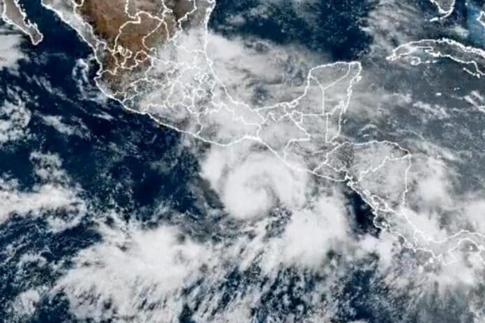 Incrementa a 70% la probabilidad de formación de un nuevo ciclón frente a costas de Oaxaca