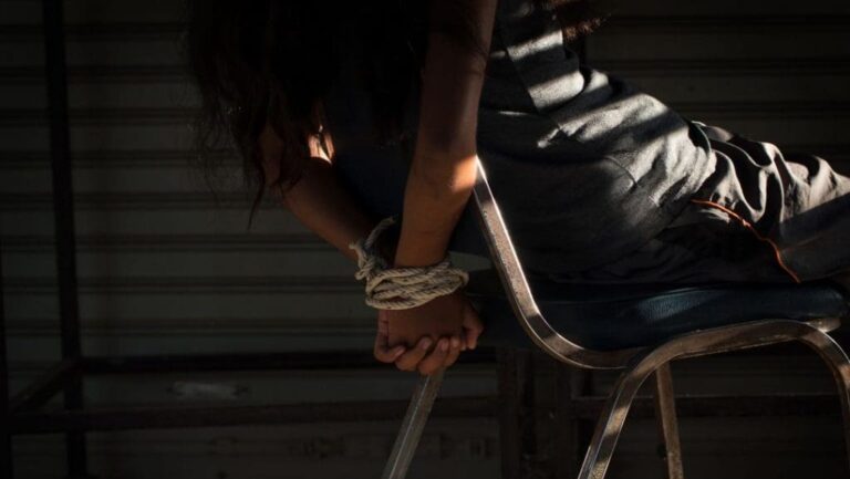 Asaltan y abusan sexualmente de varias mujeres en Playa Caracol, Tabasco