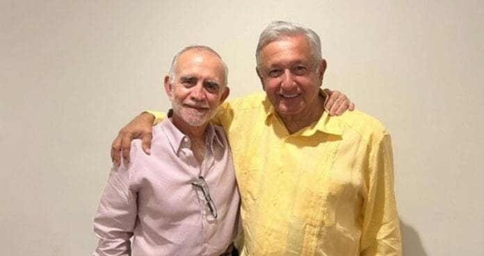 Autoridades han tomado el control de Vector Casa de Bolsa, que le pertenece a Alfonso Romo, exfuncionario de AMLO.