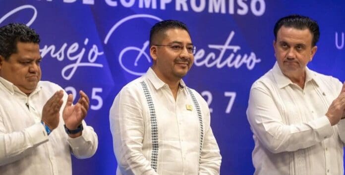 Rinde protesta Josué Osmany Palomo Hoil como presidente de Coparmex Chetumal. Encabezará la directiva en el periodo 2025-2027.