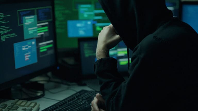 Cártel de Sinaloa hackeó al FBI para rastrear a un funcionario y asesinar a informantes en México