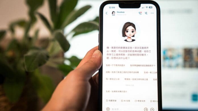 Hombre se enamora de un chatbot de IA y le pide matrimonio a pesar de estar casado