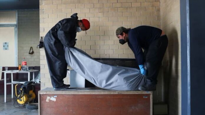 Hallan más de 320 cuerpos embalsamados en crematorio de Ciudad Juárez, Chihuahua