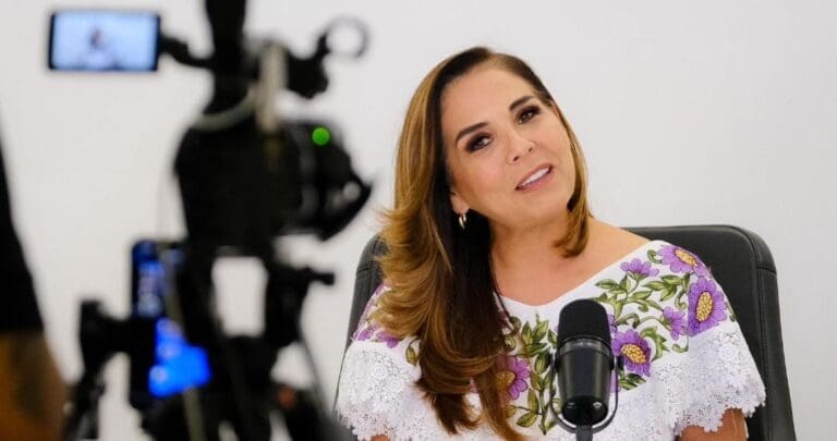 Los chetumaleños podrán decidir sus propias rutas en el nuevo sistema de transporte público, dijo Mara Lezama.