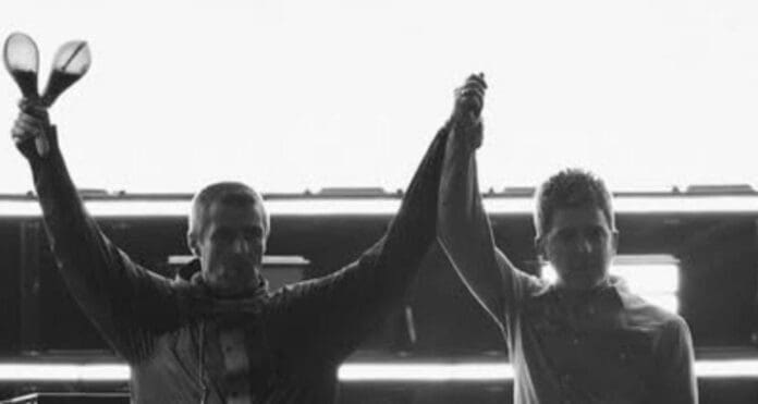 Oasis realiza su primer concierto en Cardiff, Escocia tras 16 años de su último evento masivo. La gente está miy emocionada.