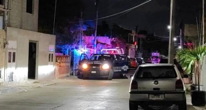 Encuentran sin vida a una mujer en la Región 94 de Cancún; las autoridades investigan un posible feminicidio.