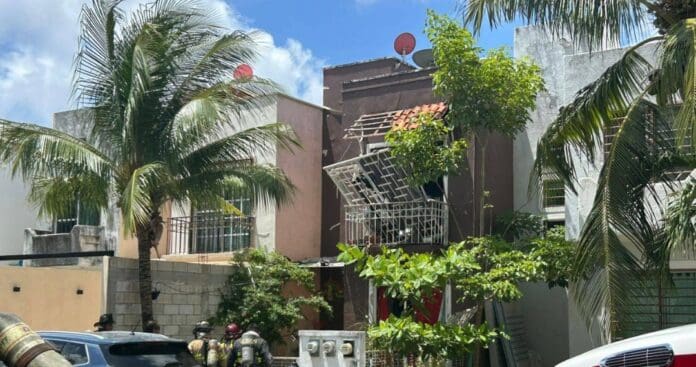 Hay dos heridos tras estallar tanque de gas en Playa del Carmen; uno tuvo quemaduras de tercer grado