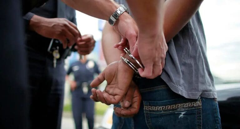 Arrestan a menor acusado de asesinar a una joven de 15 años en Tultepec, Edomex