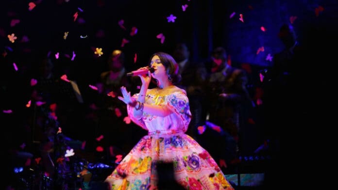 Tunden a Ángela Aguilar por excluir a México de su gira 