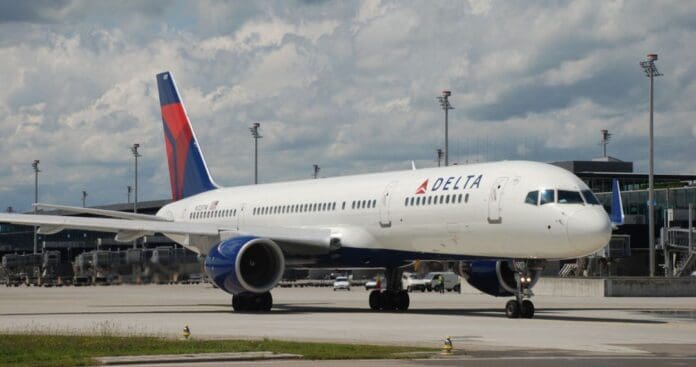 Avión aterriza de emergencia en una isla del Océano Atlántico por problemas con un motor