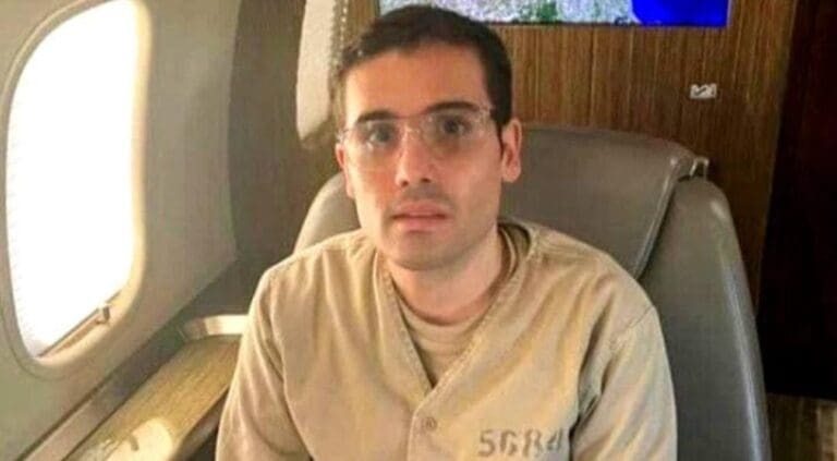 Ovidio Guzmán se declara culpable de narcotráfico en Corte de Estados Unidos. De esta manera evita juicio, podría pasar 10 años encerrado.