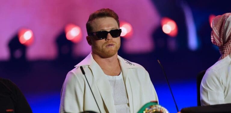 Canelo Álvarez tendrá a Hamzah Sheeraz como su primer rival en 2026